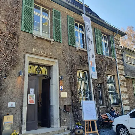 Apartment Seidenglanz